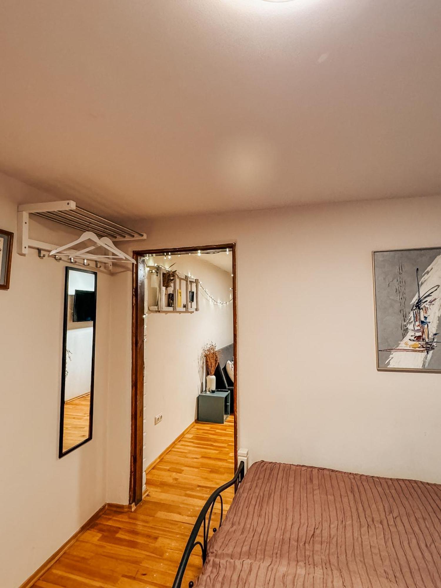Little House Apartment Kaunas Bagian luar foto